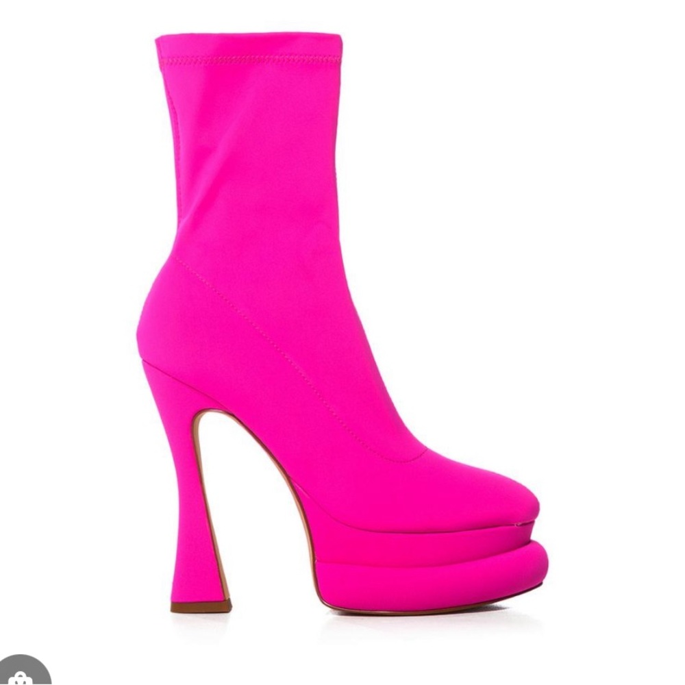 Azalea Wang Delanie Fuchsia Bootie In Fuchsia - image 1